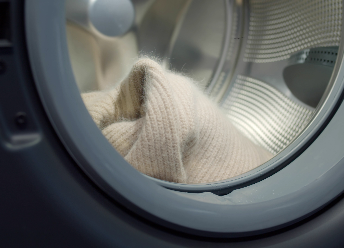 Wollprodukte in einer Waschmaschine