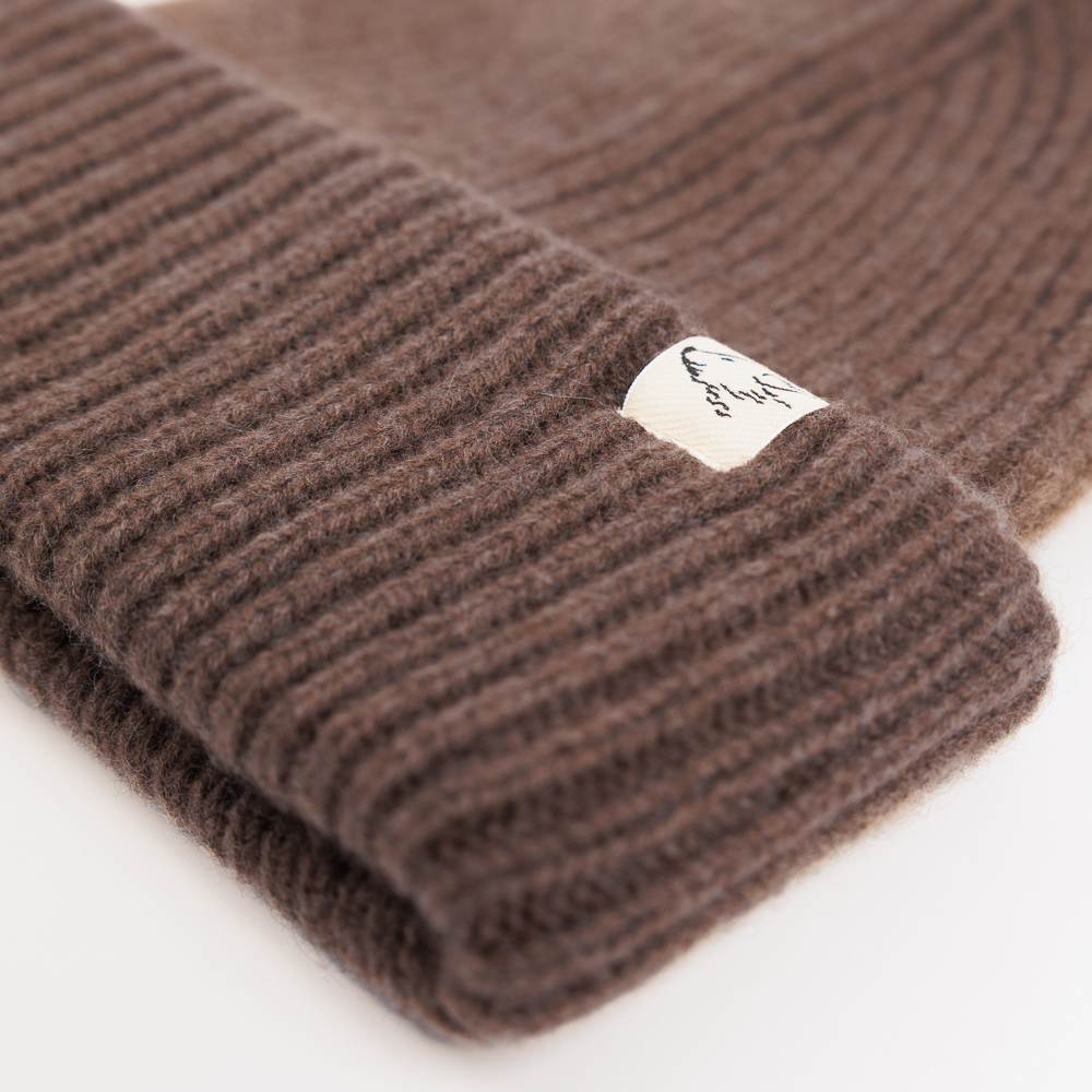 Beanie aus Yakwolle, braun, Seite