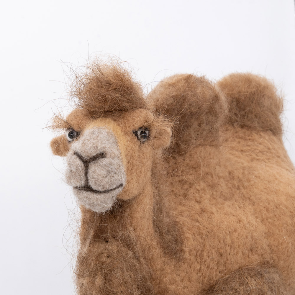 Kamel-Kuscheltiere aus Filz