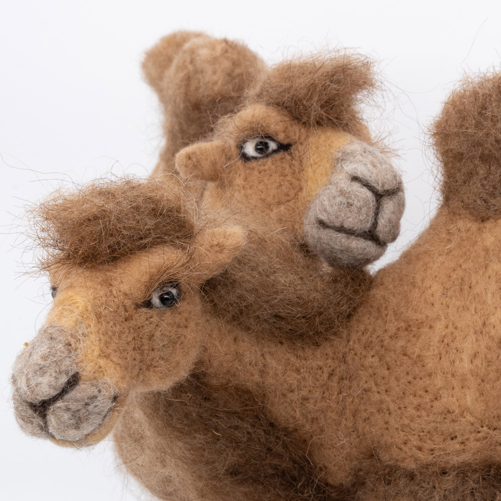 Kamel-Kuscheltiere aus Filz