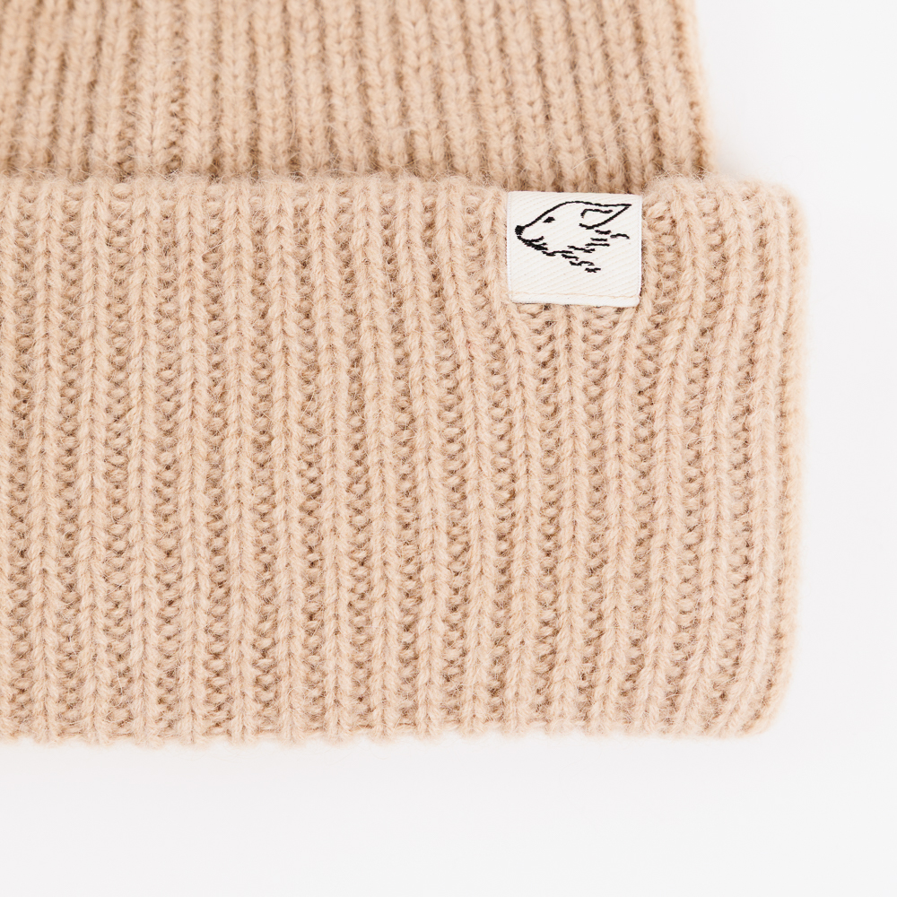 Beanie aus Kamelwolle, beige