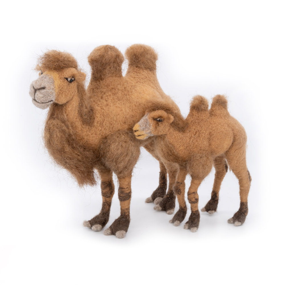 Handmade camel cuddly toy made of 100% felt, camel wool
